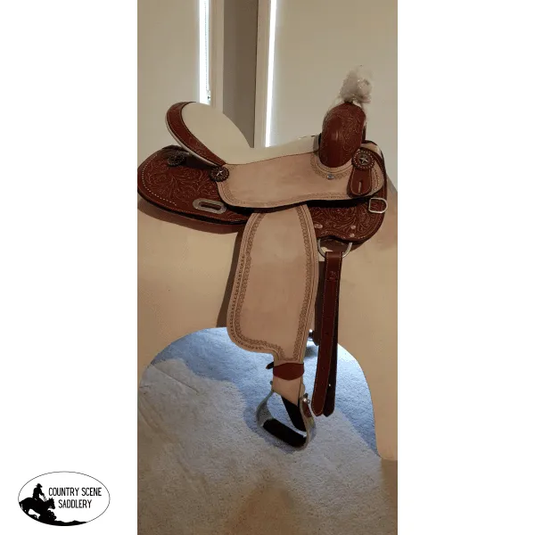 14" 15" 16" Double T Barrel Style Saddle with Texas Star Concho