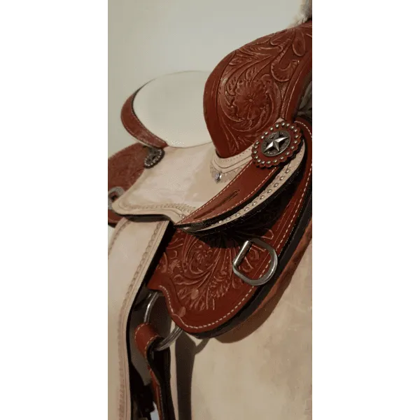 14" 15" 16" Double T Barrel Style Saddle with Texas Star Concho