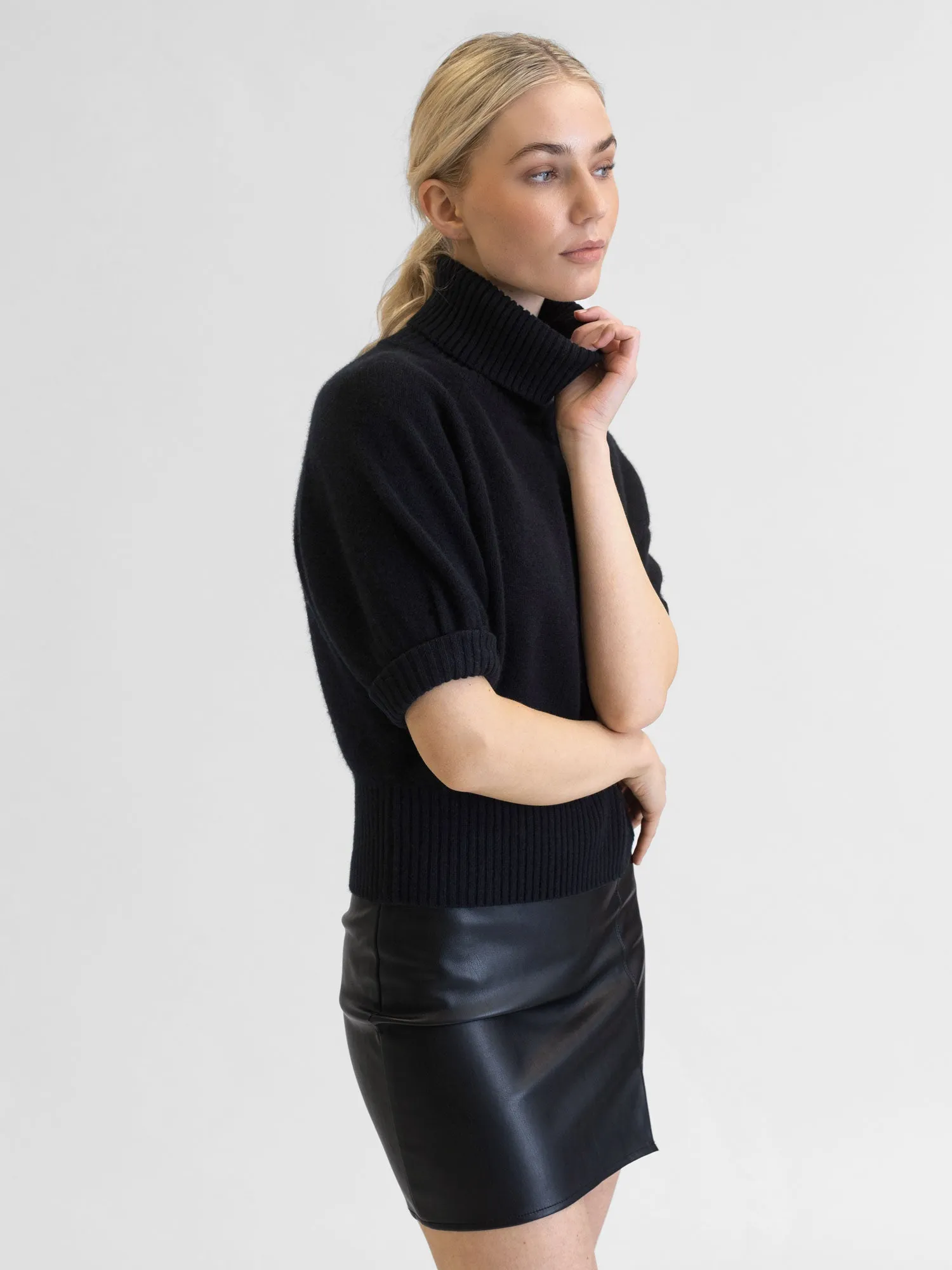 Cashmere sweater "Una" - black