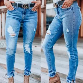 MEGAN Distressed Jeans